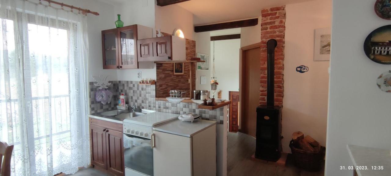Liammarco Apartment Plaški Екстериор снимка